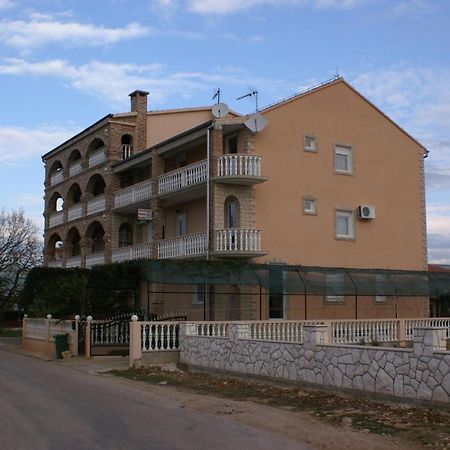 Apartments And Rooms With Parking Space Biograd Na Moru, Biograd - 4305 Bagian luar foto