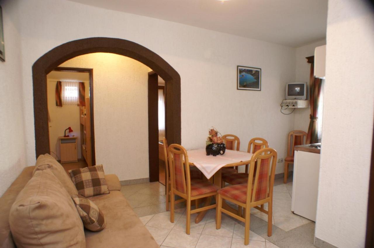 Apartments And Rooms With Parking Space Biograd Na Moru, Biograd - 4305 Bagian luar foto